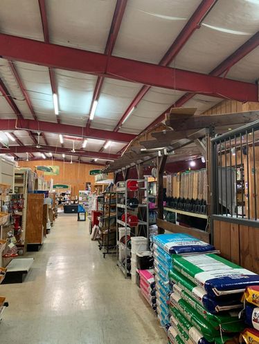 WINNING CIRCLE FEED & PET SUPPLIES: 9722 State Road 52, Hudson, FL 34669